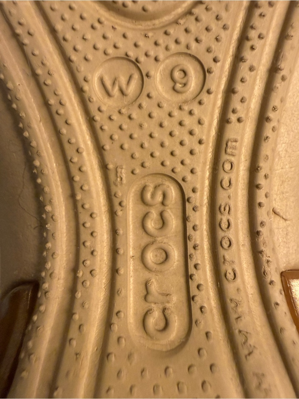 Crocs Isabella T-Strap Sandals Bronze/Tan Women’s Size 9 Lightweight Comfort - Picture 7 of 7
